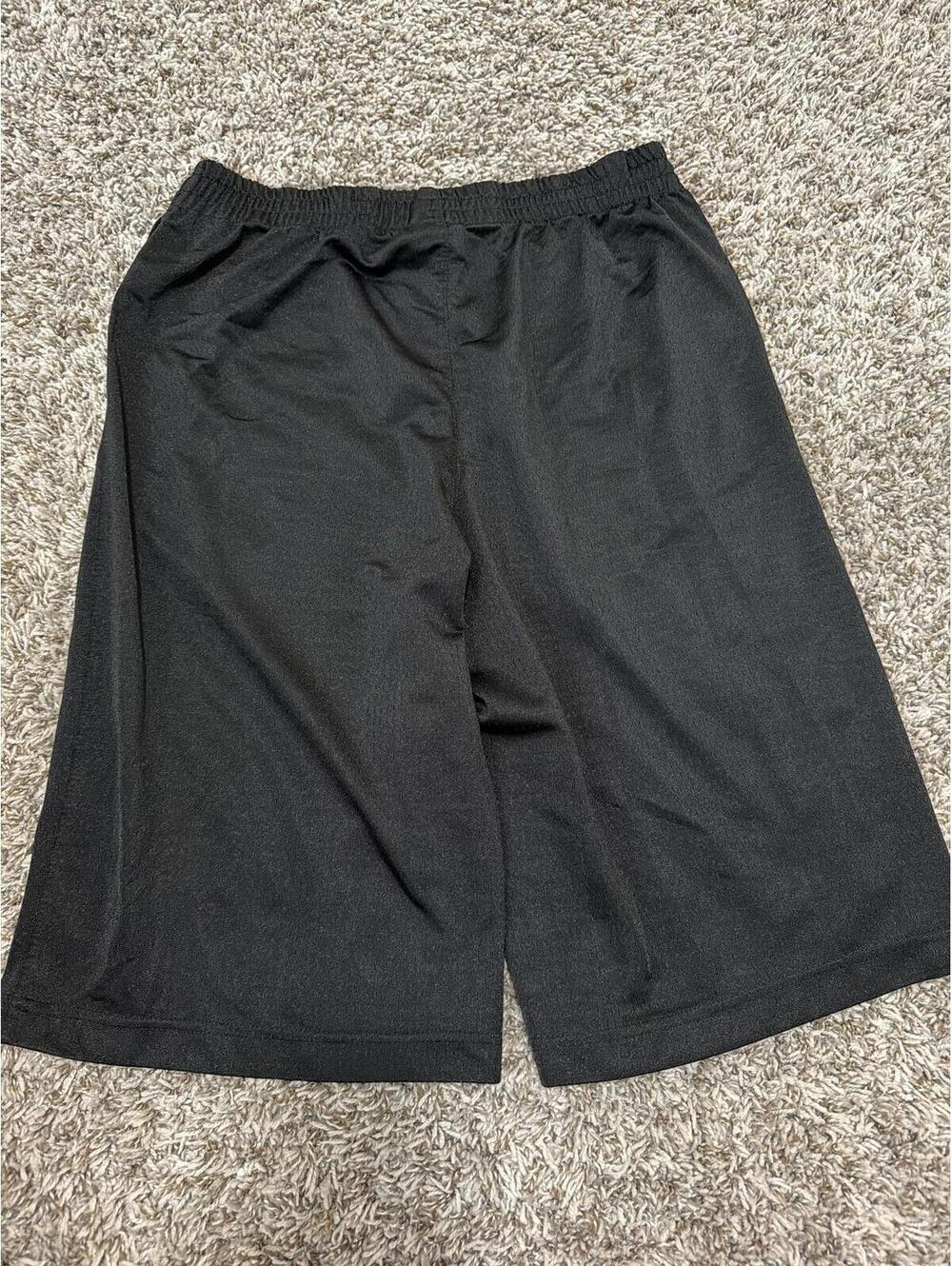 Jordan Boys XL Black Athletic Shorts - Picture 3 of 4